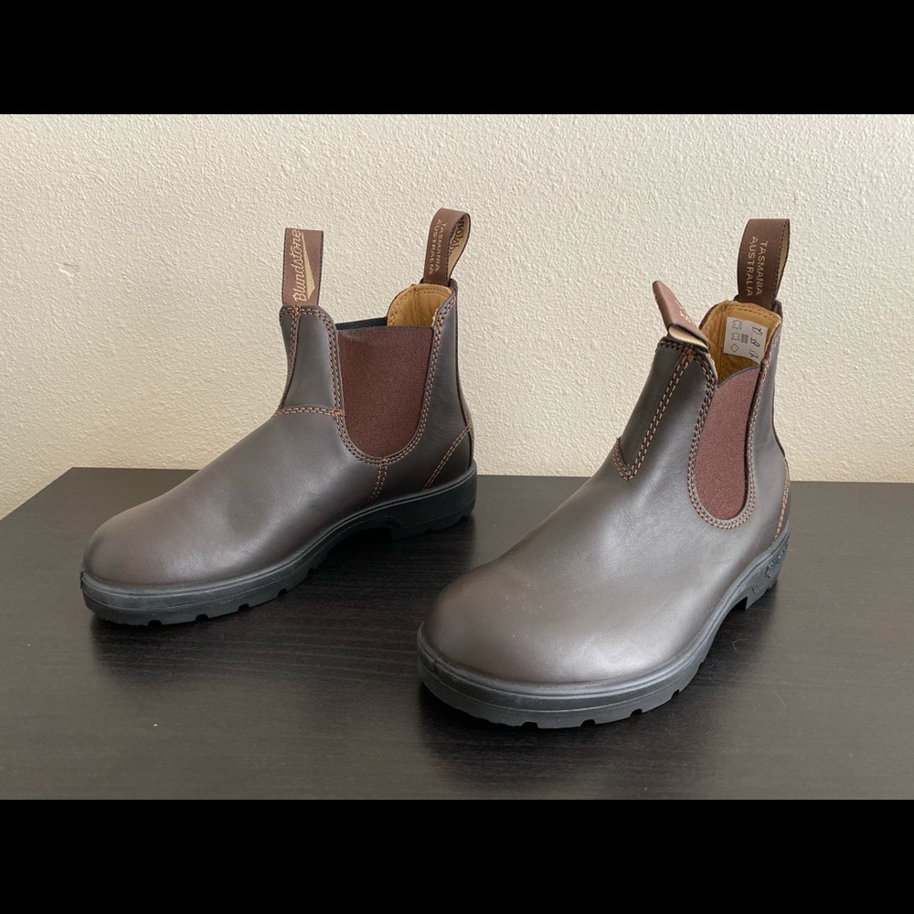 New women’s Blundstone 550 in Walnut sz. 7